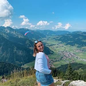 Meet your Posher, Jenna